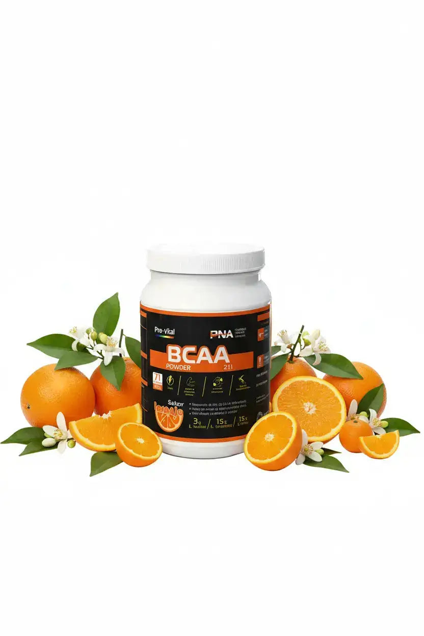 Pote de BCAA em pó Pro-vital sabor laranja rodeado por laranjas frescas, suplemento para performance desportiva.
