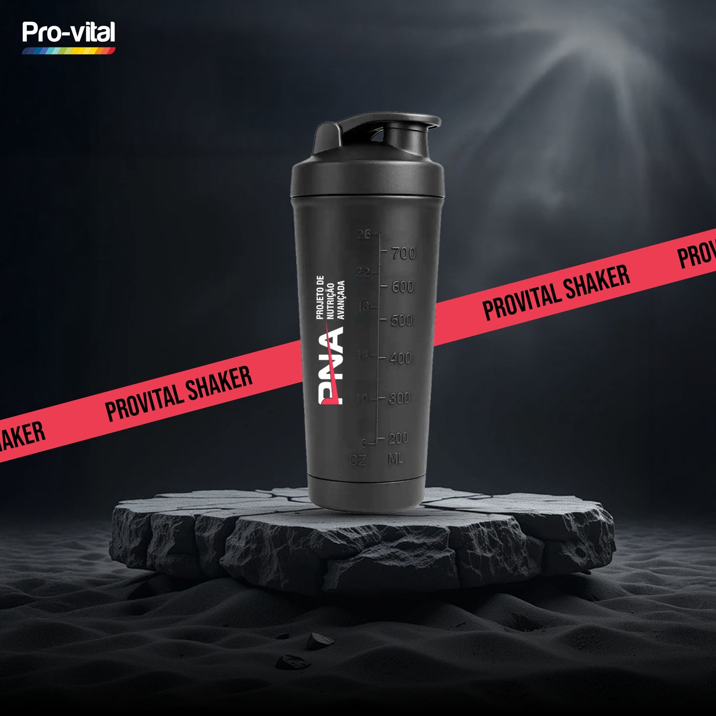 Shaker de cor preta Pro-Vital PNA (Projeto de Nutrição Avançada) com capacidade de 700ml, ideal para misturar batidos de proteína e suplementos.